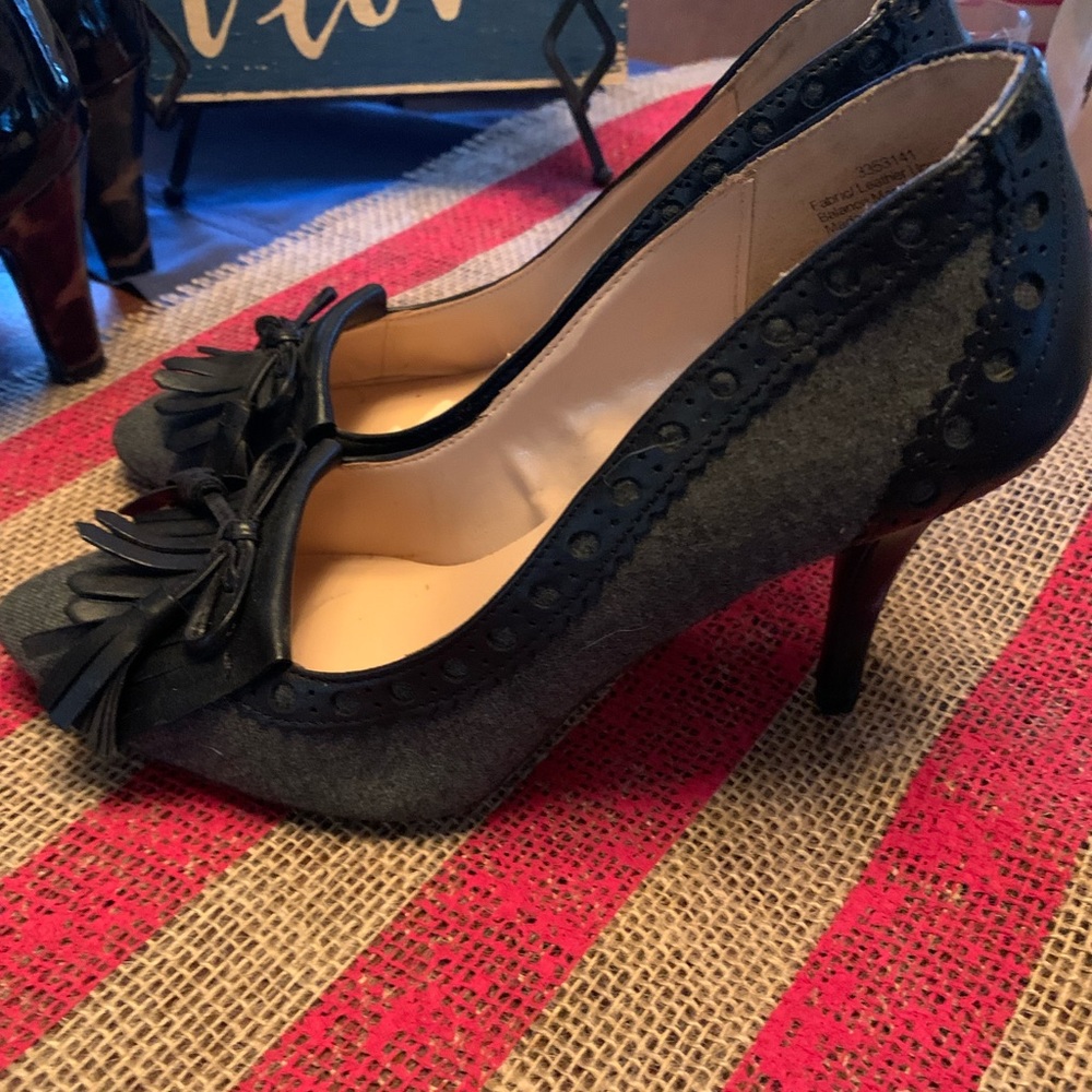 Gray tassel heels